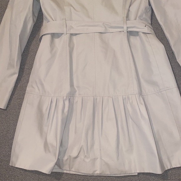 Rare Burberry Trench Khaki with silver buttons and back hem ruffle sz 10 - Picture 9 of 16